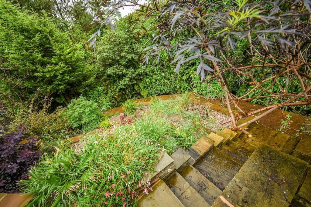 Luxurious & Tranquil Riverside Getaway Great Harwood エクステリア 写真