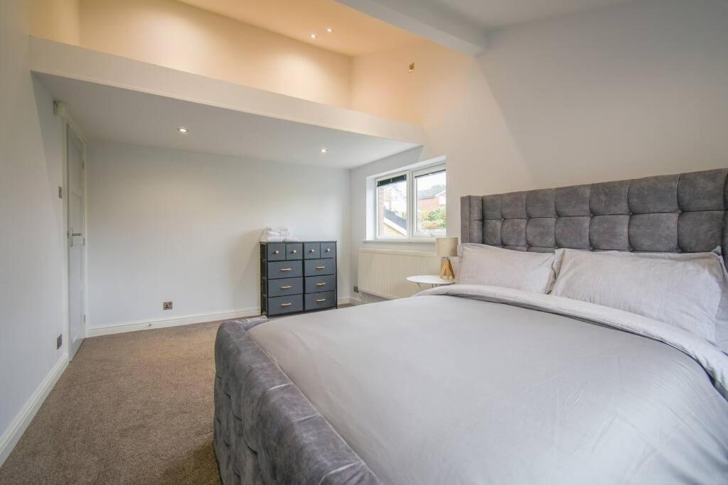 Luxurious & Tranquil Riverside Getaway Great Harwood エクステリア 写真