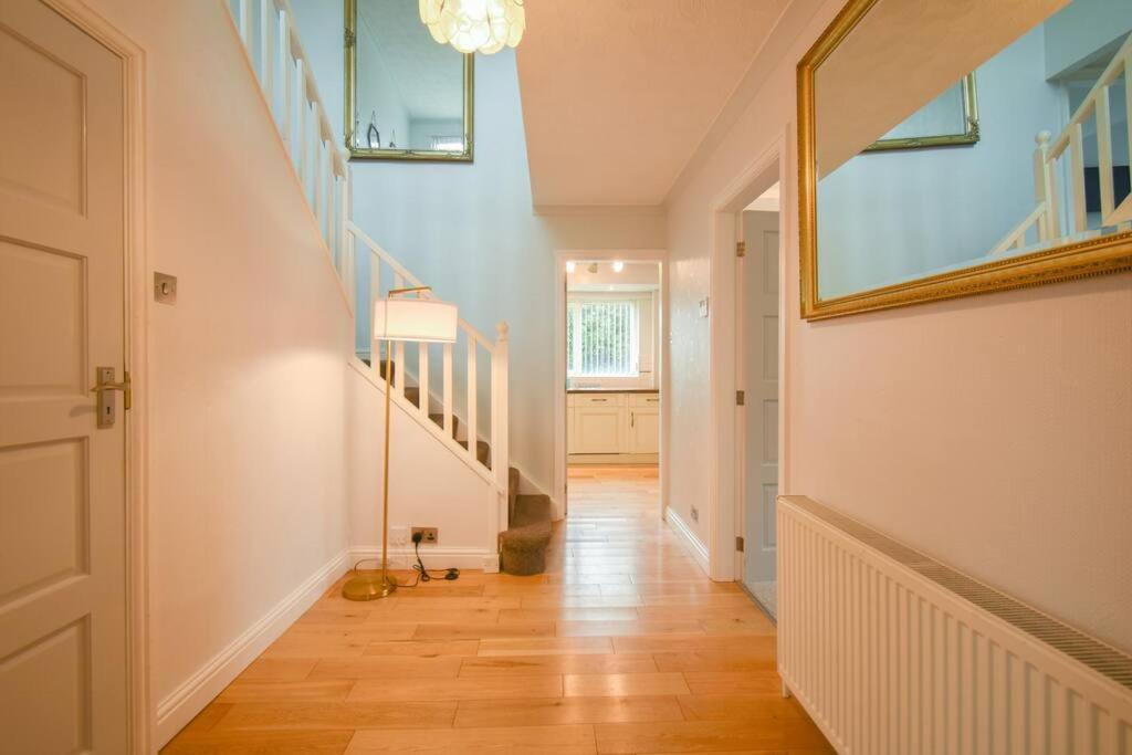 Luxurious & Tranquil Riverside Getaway Great Harwood エクステリア 写真