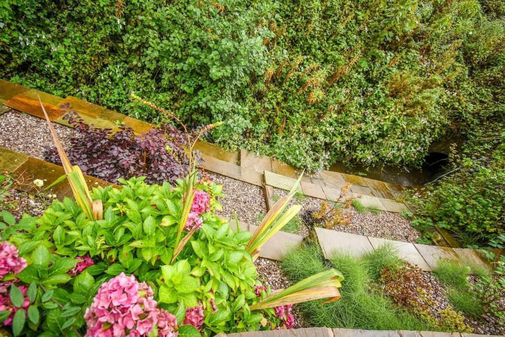 Luxurious & Tranquil Riverside Getaway Great Harwood エクステリア 写真