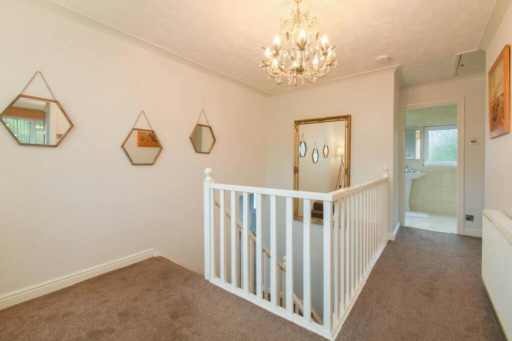 Luxurious & Tranquil Riverside Getaway Great Harwood エクステリア 写真